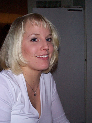 julia.jpg (170111 bytes)